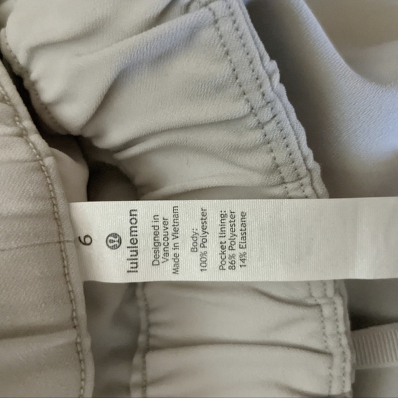 Lululemon On The Fly Skirt size 6 - Picture 4 of 8